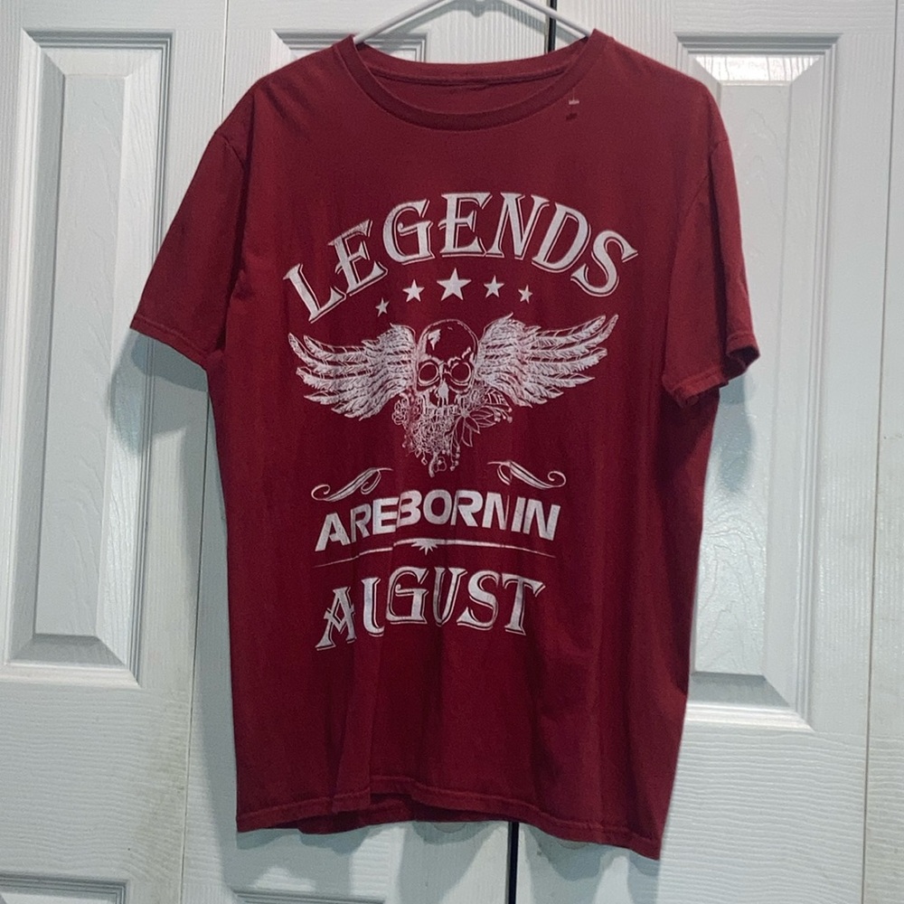 Men’s legends are born in August winged skull tee red size Xl